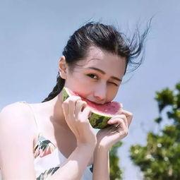 粉色吃瓜头像女生,揭秘网红头像背后的时尚魅力